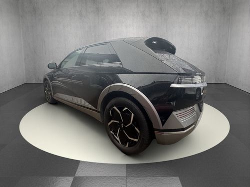 https://csb-strapi-files.fsn1.your-objectstorage.com/inventory-cars/images/db7ba180e69df7133767f39b8816d8d0f7d2f0c3/4_500_5647.jpg
