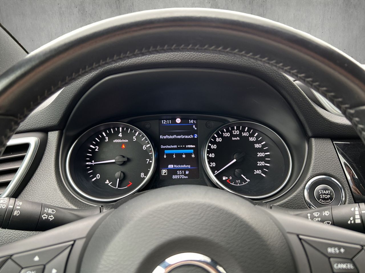 https://csb-strapi-files.fsn1.your-objectstorage.com/inventory-cars/images/db9fee4beba1222c8a44c52ad812f7b119a68c03/11_1280_4181.jpg