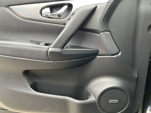 https://csb-strapi-files.fsn1.your-objectstorage.com/inventory-cars/images/db9fee4beba1222c8a44c52ad812f7b119a68c03/13_500_2145.jpg