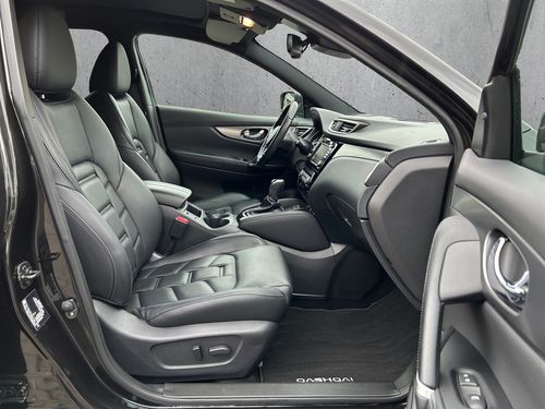 https://csb-strapi-files.fsn1.your-objectstorage.com/inventory-cars/images/db9fee4beba1222c8a44c52ad812f7b119a68c03/19_500_7931.jpg