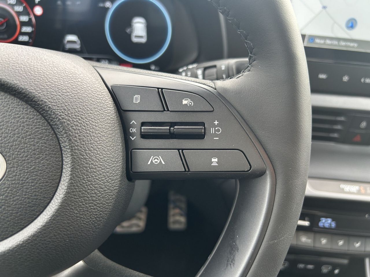 https://csb-strapi-files.fsn1.your-objectstorage.com/inventory-cars/images/dbe44ce821d1d34c8a2d8acacac16d75796dc6ec/15_1280_1302.jpg