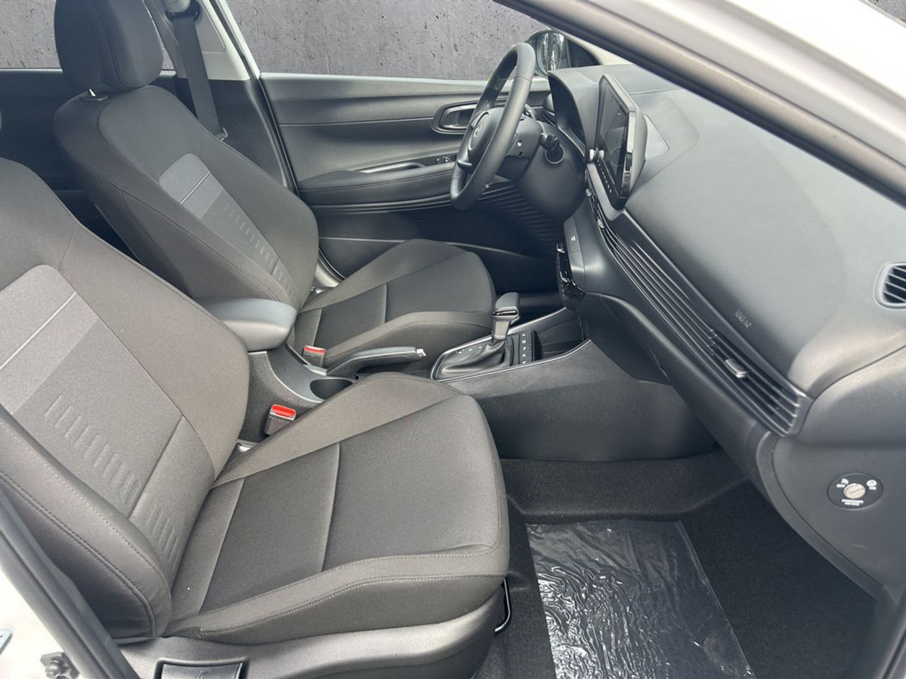 https://csb-strapi-files.fsn1.your-objectstorage.com/inventory-cars/images/dbe44ce821d1d34c8a2d8acacac16d75796dc6ec/20_1280_3956.jpg