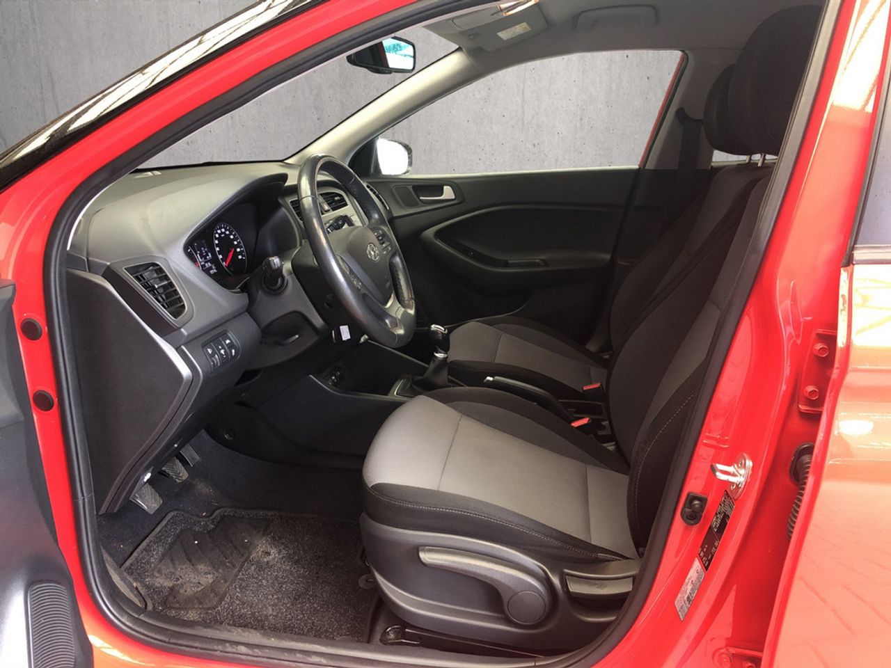https://csb-strapi-files.fsn1.your-objectstorage.com/inventory-cars/images/dc711cd1a54d8887621debdd19c0a547bc0a36bc/7_1280_8153.jpg