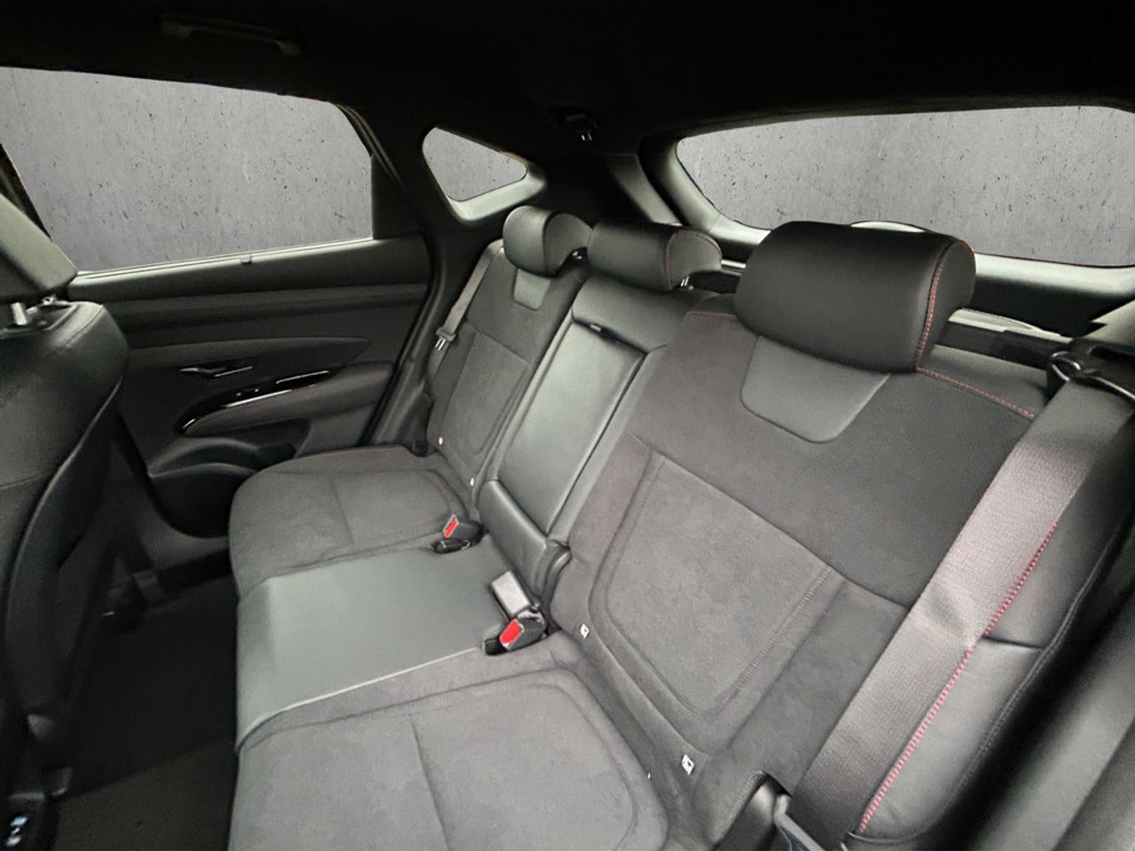 https://csb-strapi-files.fsn1.your-objectstorage.com/inventory-cars/images/dcbf65cceb3b20961a46ff8de64811bebedd7ed5/13_1280_8265.jpg