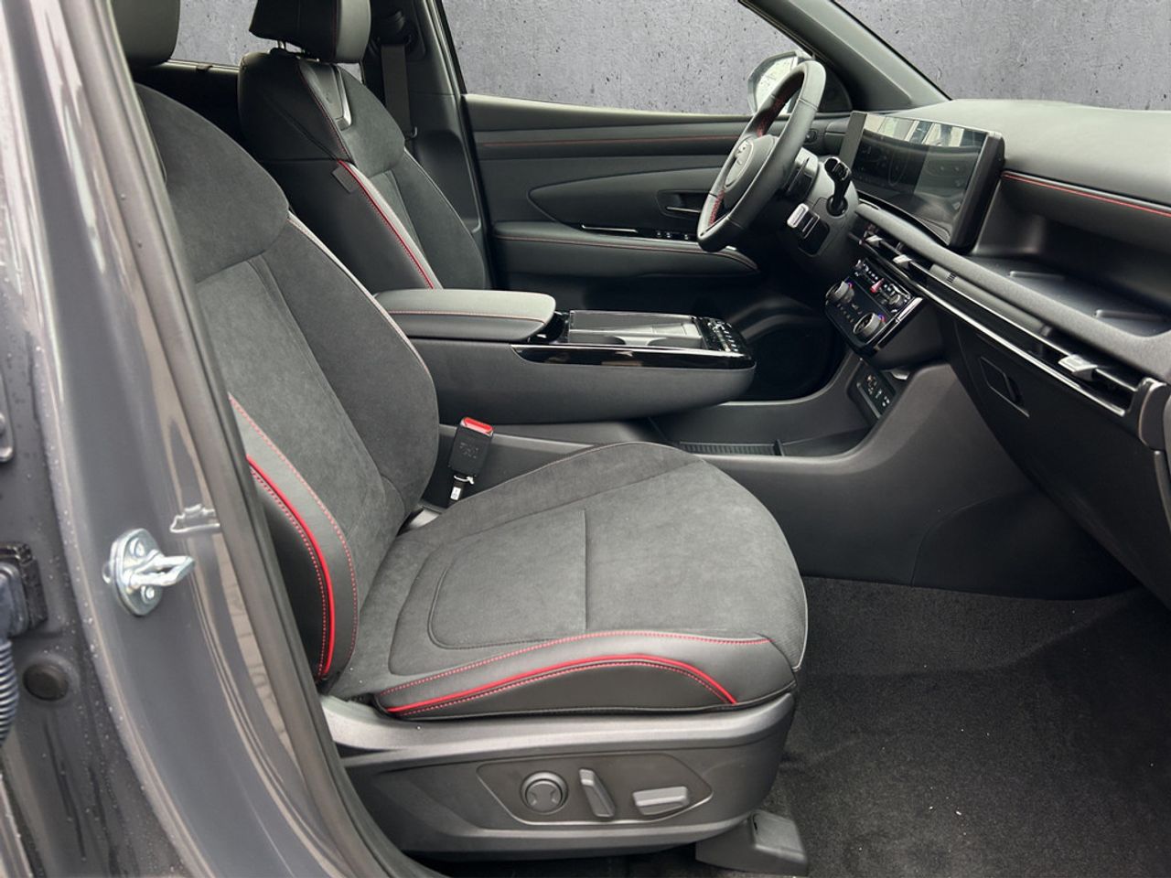 https://csb-strapi-files.fsn1.your-objectstorage.com/inventory-cars/images/dcbf65cceb3b20961a46ff8de64811bebedd7ed5/15_1280_1026.jpg