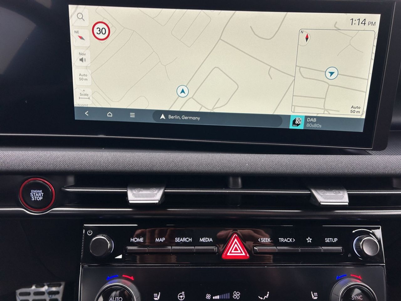 https://csb-strapi-files.fsn1.your-objectstorage.com/inventory-cars/images/dcbf65cceb3b20961a46ff8de64811bebedd7ed5/17_1280_8349.jpg