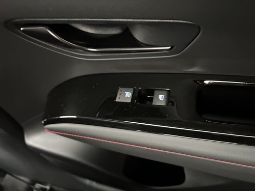 https://csb-strapi-files.fsn1.your-objectstorage.com/inventory-cars/images/dcbf65cceb3b20961a46ff8de64811bebedd7ed5/33_500_2023.jpg