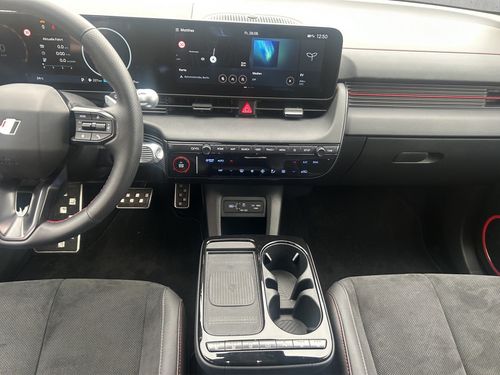 https://csb-strapi-files.fsn1.your-objectstorage.com/inventory-cars/images/dd94f4ab6c6aa3fa8d647555326599b6f7fa294f/10_500_4759.jpg