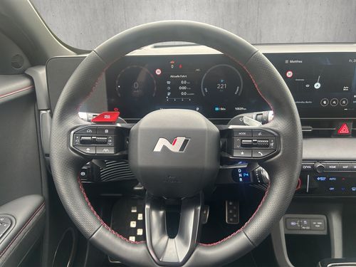 https://csb-strapi-files.fsn1.your-objectstorage.com/inventory-cars/images/dd94f4ab6c6aa3fa8d647555326599b6f7fa294f/11_500_4431.jpg