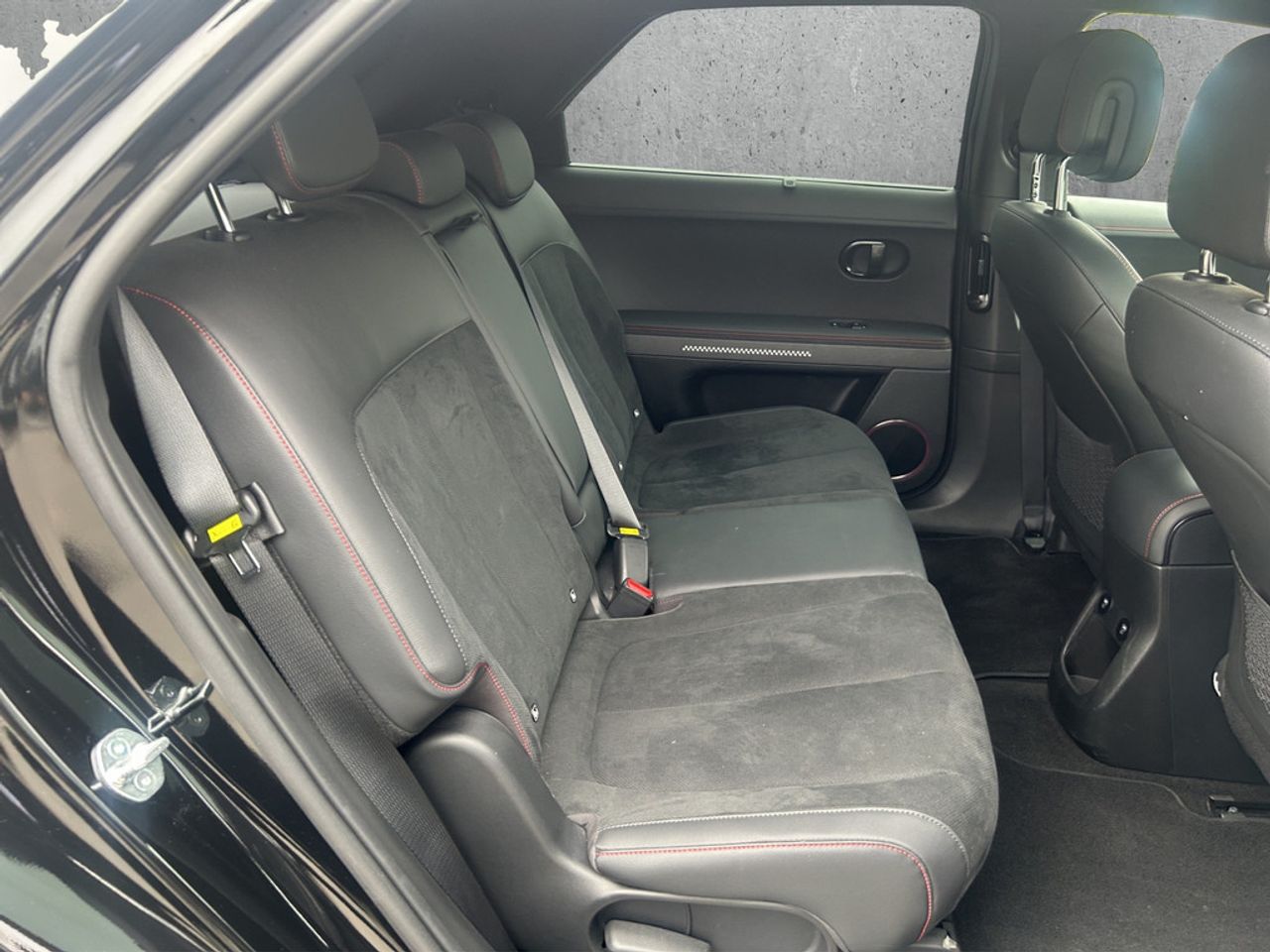 https://csb-strapi-files.fsn1.your-objectstorage.com/inventory-cars/images/dd94f4ab6c6aa3fa8d647555326599b6f7fa294f/17_1280_4794.jpg