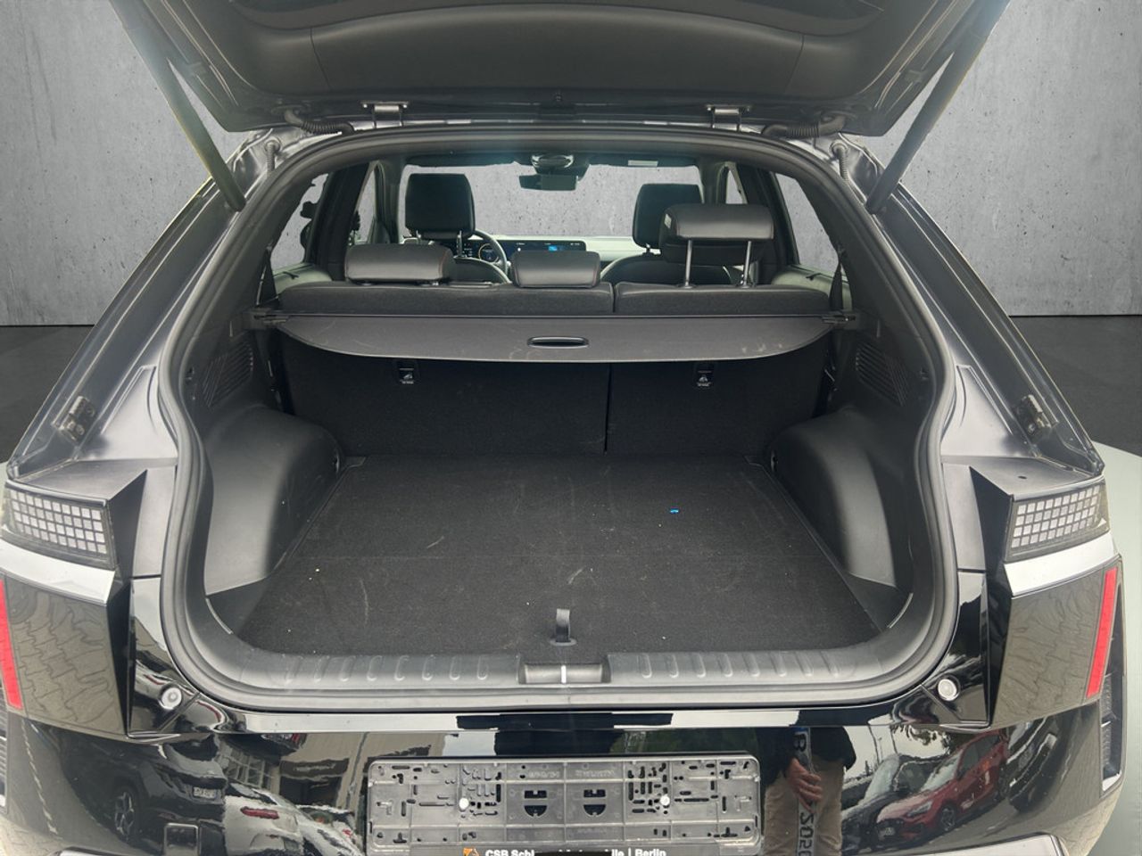 https://csb-strapi-files.fsn1.your-objectstorage.com/inventory-cars/images/dd94f4ab6c6aa3fa8d647555326599b6f7fa294f/18_1280_1180.jpg