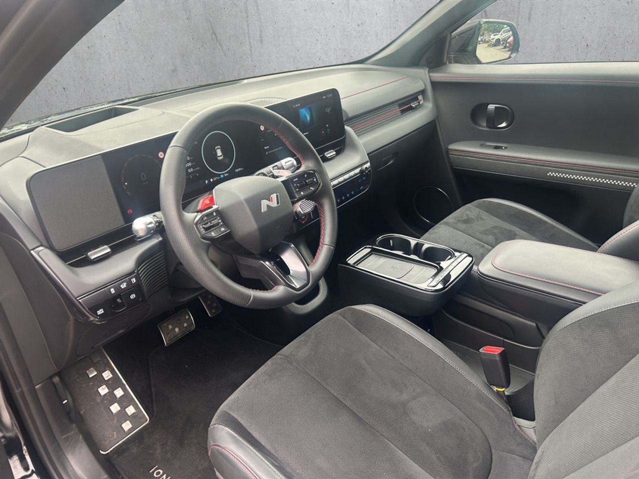 https://csb-strapi-files.fsn1.your-objectstorage.com/inventory-cars/images/dd94f4ab6c6aa3fa8d647555326599b6f7fa294f/20_1280_3312.jpg