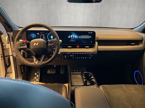 https://csb-strapi-files.fsn1.your-objectstorage.com/inventory-cars/images/de1787069bf761d9c80cc1fe062b31b05f708571/15_500_6845.jpg