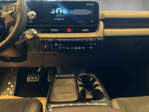 https://csb-strapi-files.fsn1.your-objectstorage.com/inventory-cars/images/de1787069bf761d9c80cc1fe062b31b05f708571/16_500_4525.jpg