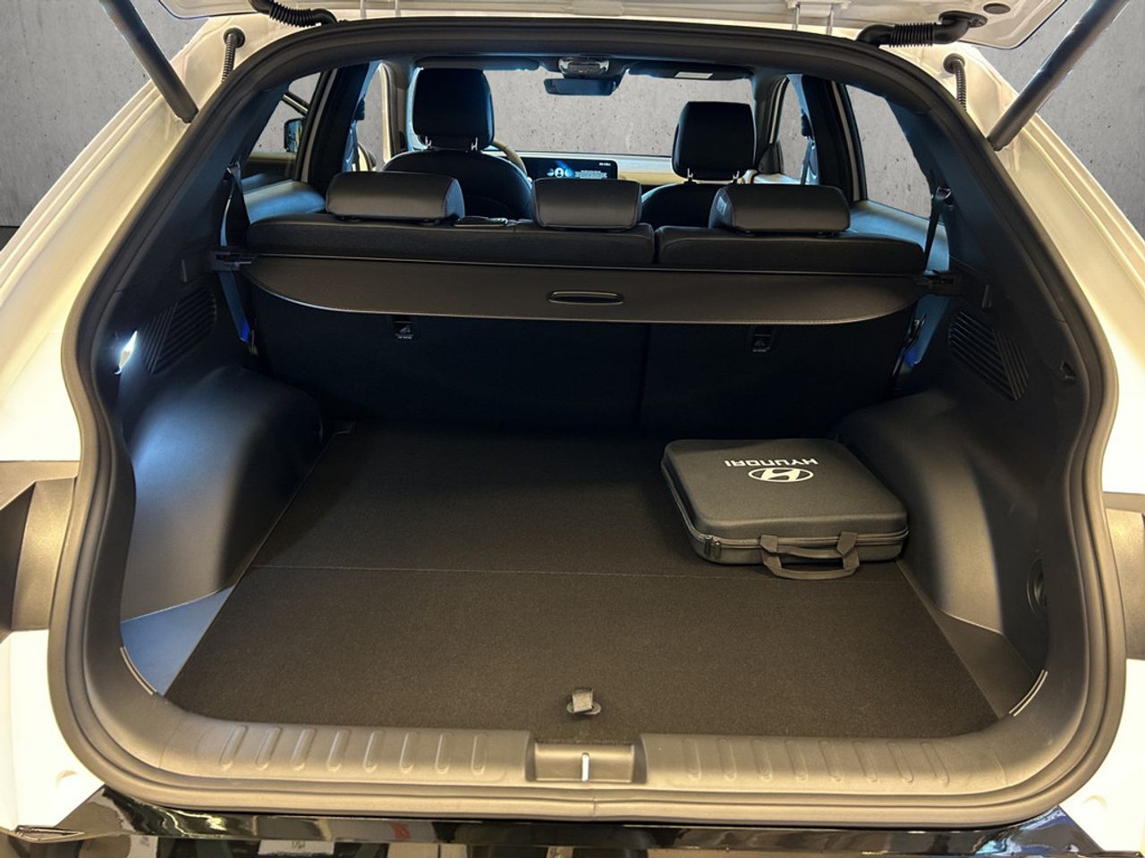 https://csb-strapi-files.fsn1.your-objectstorage.com/inventory-cars/images/de1787069bf761d9c80cc1fe062b31b05f708571/17_1280_9048.jpg