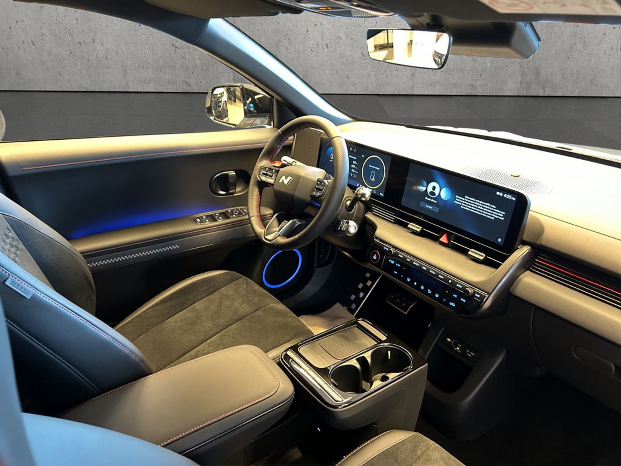https://csb-strapi-files.fsn1.your-objectstorage.com/inventory-cars/images/de1787069bf761d9c80cc1fe062b31b05f708571/21_1280_5534.jpg