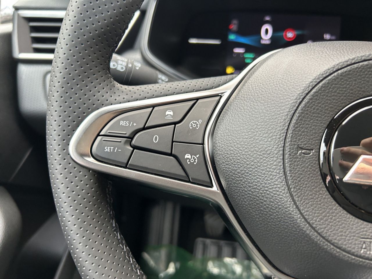 https://csb-strapi-files.fsn1.your-objectstorage.com/inventory-cars/images/df5262aa019e368ce70100ab73e2d96cd5d7b726/12_1280_3816.jpg