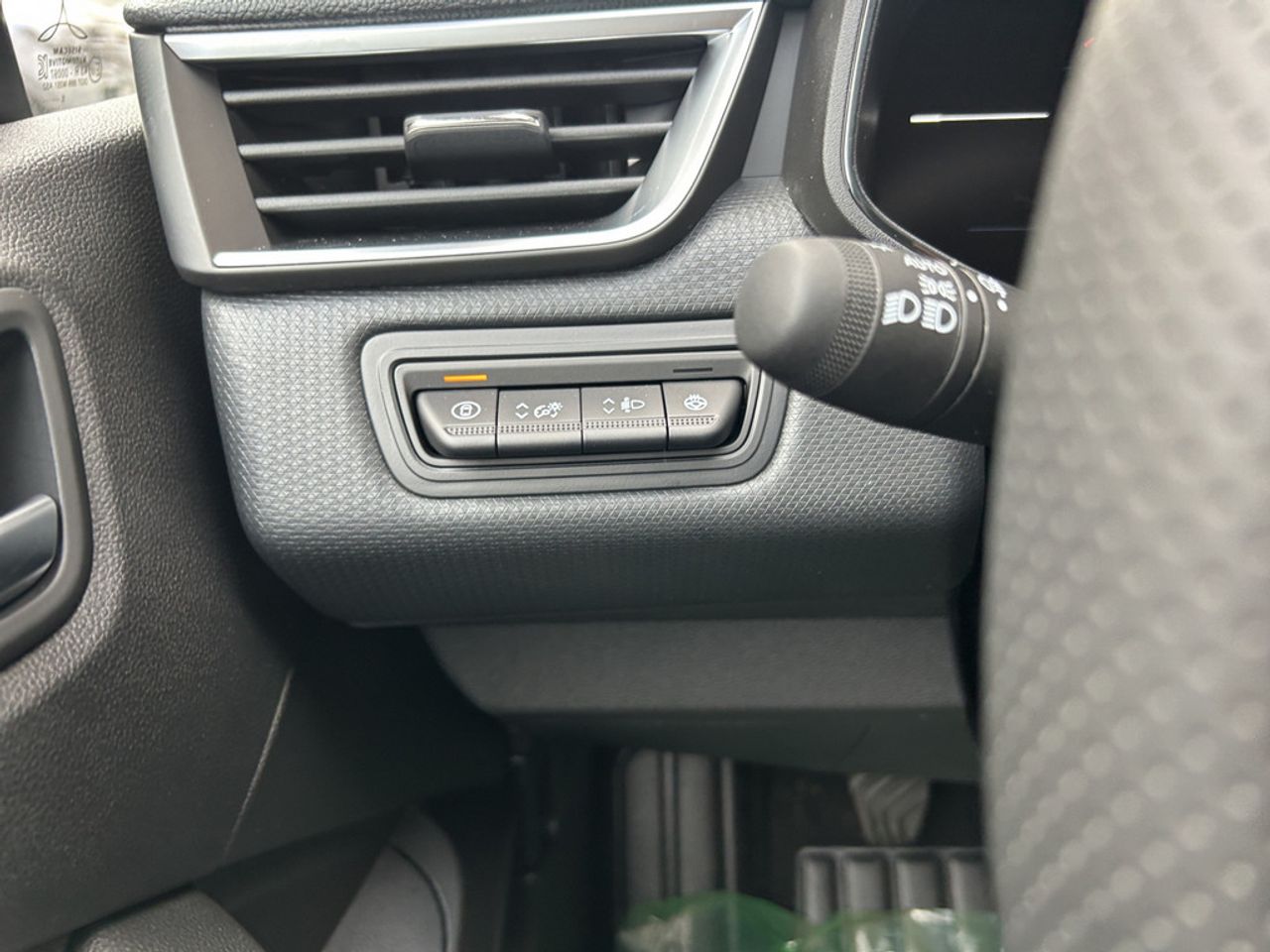 https://csb-strapi-files.fsn1.your-objectstorage.com/inventory-cars/images/df5262aa019e368ce70100ab73e2d96cd5d7b726/17_1280_3732.jpg
