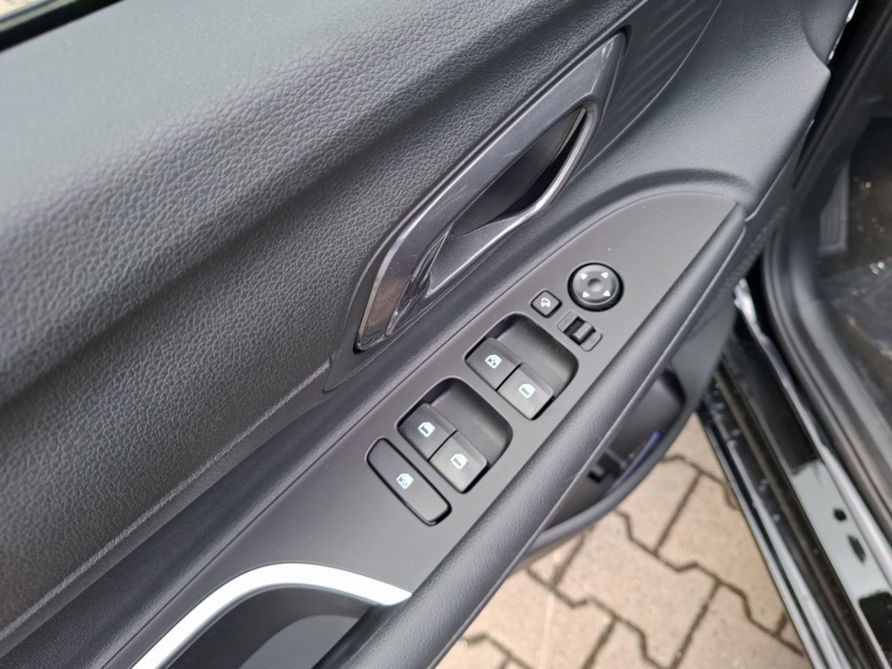https://csb-strapi-files.fsn1.your-objectstorage.com/inventory-cars/images/df885d797be2b832691759a8dc04ae8140e77c23/13_1280_7525.jpg