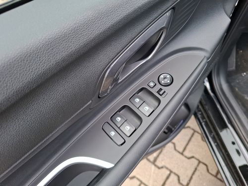 https://csb-strapi-files.fsn1.your-objectstorage.com/inventory-cars/images/df885d797be2b832691759a8dc04ae8140e77c23/13_500_7972.jpg