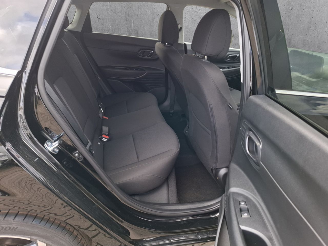 https://csb-strapi-files.fsn1.your-objectstorage.com/inventory-cars/images/df885d797be2b832691759a8dc04ae8140e77c23/19_1280_6686.jpg