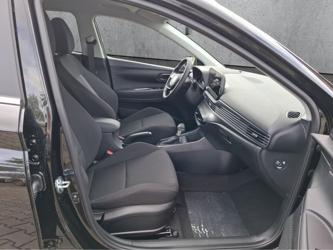 https://csb-strapi-files.fsn1.your-objectstorage.com/inventory-cars/images/df885d797be2b832691759a8dc04ae8140e77c23/20_1280_6307.jpg