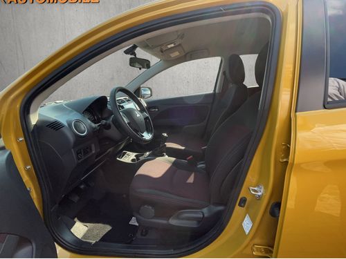 https://csb-strapi-files.fsn1.your-objectstorage.com/inventory-cars/images/df90bf60ab2c02cf023a17c70af55b96a1c367d5/9_500_8060.jpg