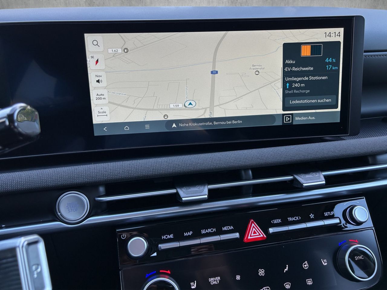 https://csb-strapi-files.fsn1.your-objectstorage.com/inventory-cars/images/df991ced311b656f62cc1f03b462615be89631a3/21_1280_5136.jpg