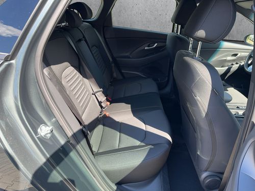 https://csb-strapi-files.fsn1.your-objectstorage.com/inventory-cars/images/e067fd5cbf24c7cb3d54c023c6da93fdd9e65a0b/19_500_8965.jpg