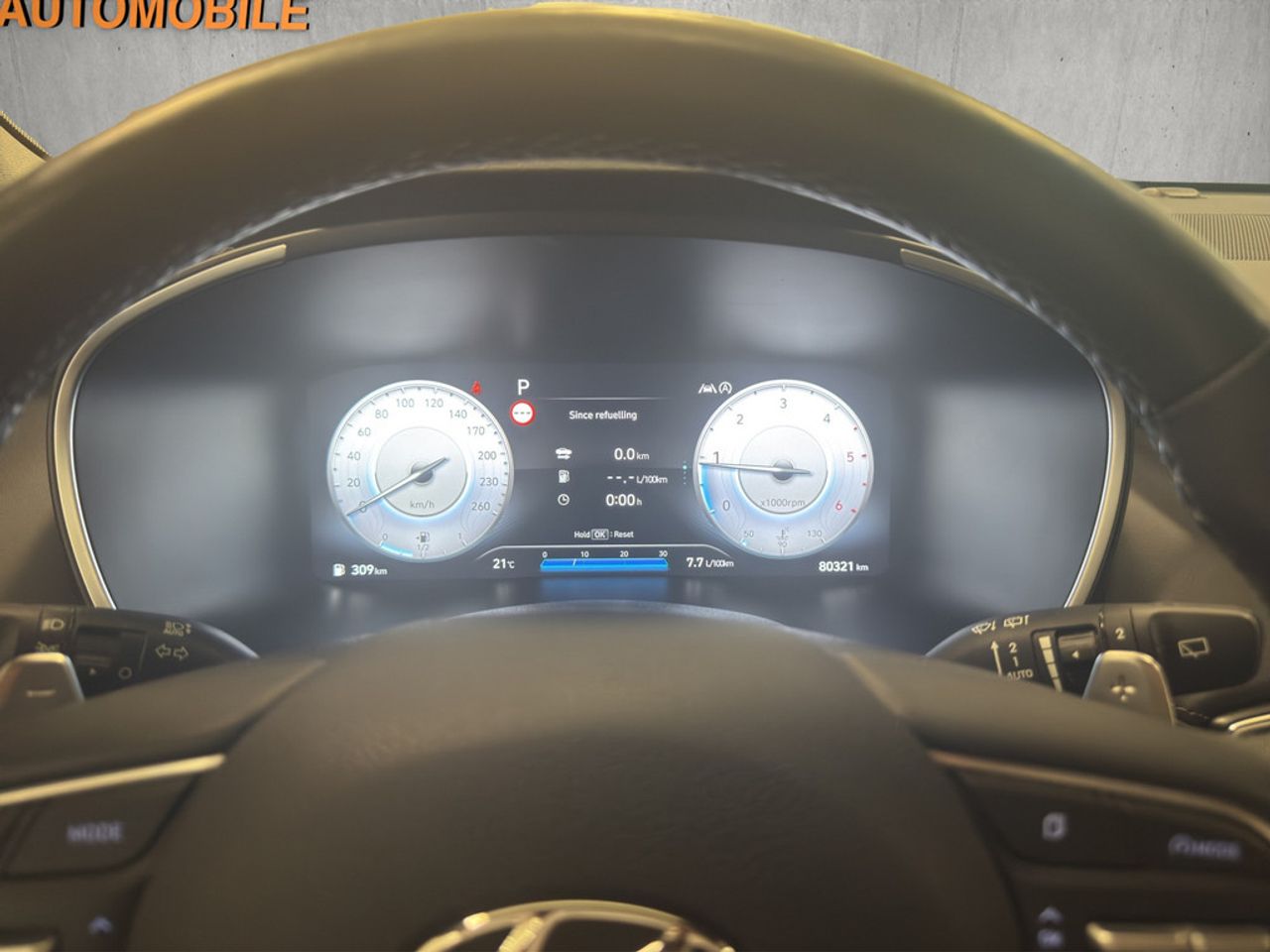 https://csb-strapi-files.fsn1.your-objectstorage.com/inventory-cars/images/e208bae72c3fc655a67707d05dca019e09ae3b71/10_1280_4775.jpg