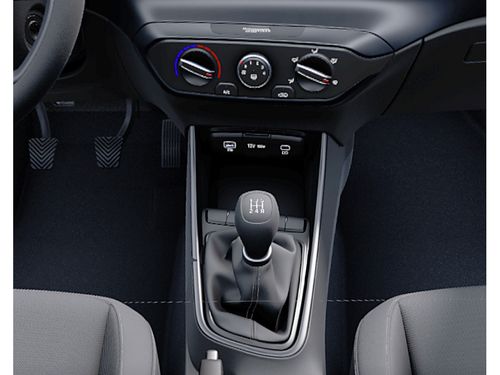 https://csb-strapi-files.fsn1.your-objectstorage.com/inventory-cars/images/e42cad5d57b914ed85e39b81111508dc786d6171/11_500_6142.jpg