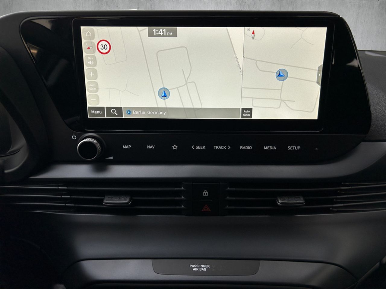 https://csb-strapi-files.fsn1.your-objectstorage.com/inventory-cars/images/e4d1074e910af8bedf1612835b97a3d7a3e8e488/18_1280_9223.jpg