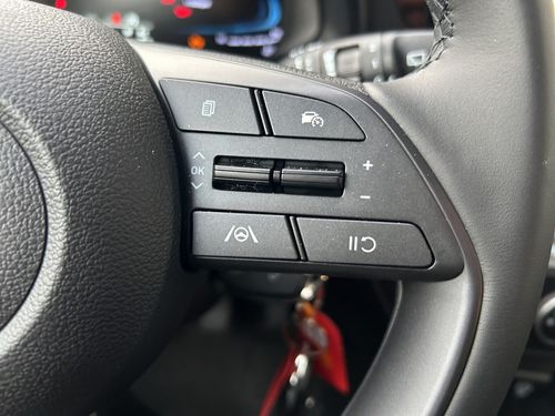 https://csb-strapi-files.fsn1.your-objectstorage.com/inventory-cars/images/e4d1074e910af8bedf1612835b97a3d7a3e8e488/22_500_9738.jpg