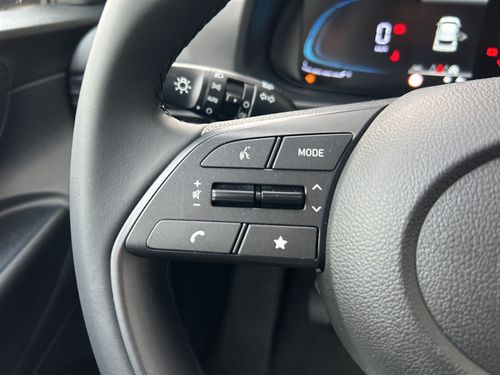 https://csb-strapi-files.fsn1.your-objectstorage.com/inventory-cars/images/e4d1074e910af8bedf1612835b97a3d7a3e8e488/30_500_1910.jpg