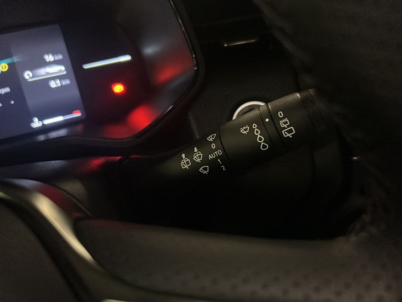 https://csb-strapi-files.fsn1.your-objectstorage.com/inventory-cars/images/e4dd046747d98d629f9929468ad819e4044908e4/15_1280_2873.jpg