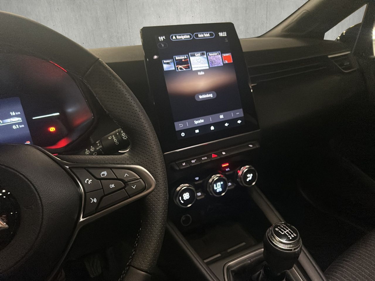 https://csb-strapi-files.fsn1.your-objectstorage.com/inventory-cars/images/e4dd046747d98d629f9929468ad819e4044908e4/35_1280_6053.jpg