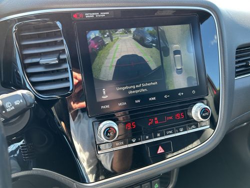 https://csb-strapi-files.fsn1.your-objectstorage.com/inventory-cars/images/e5f1af0a7e0641ae712761ea5f1c6ba6a95be0a2/12_500_3899.jpg