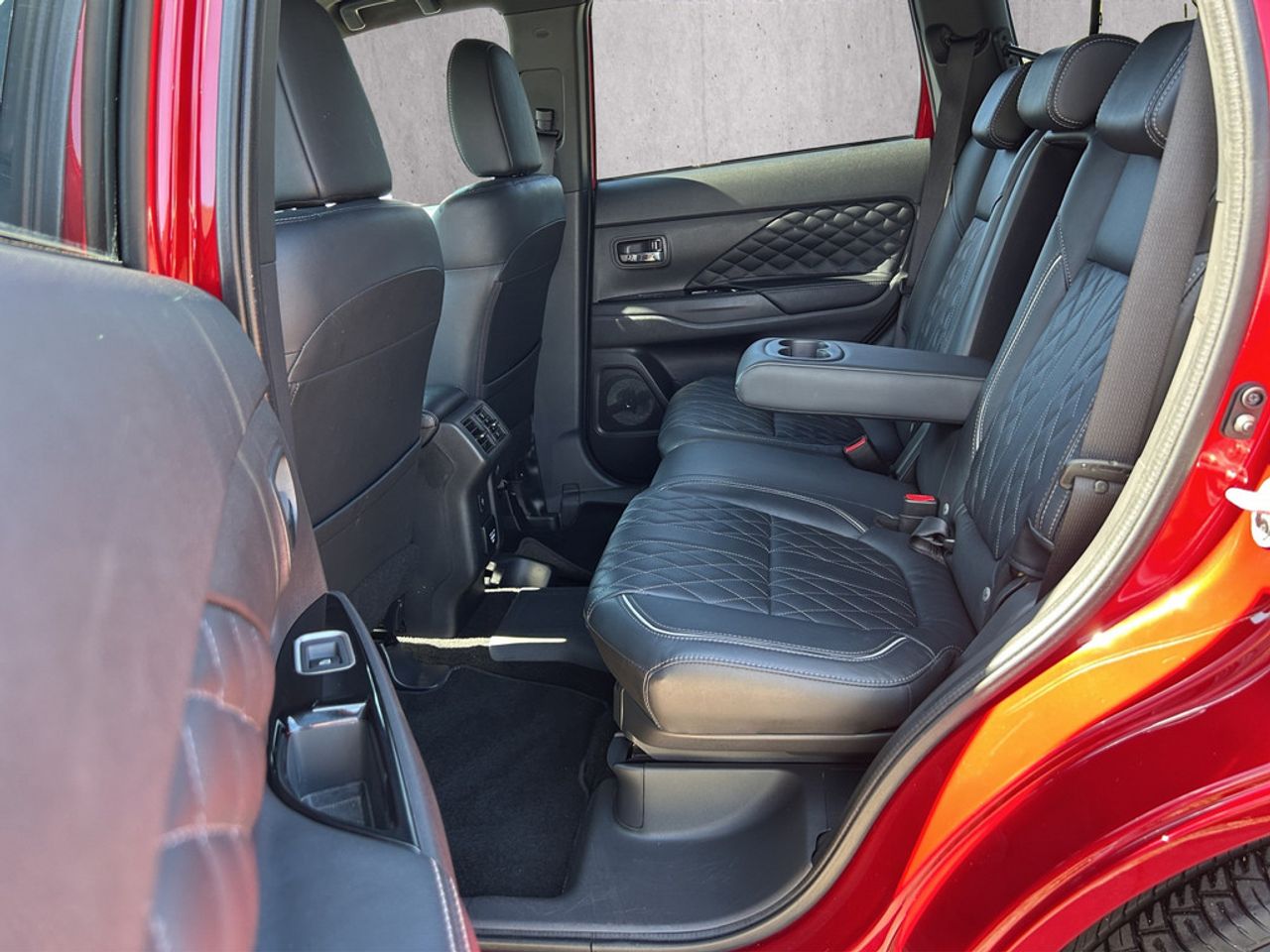 https://csb-strapi-files.fsn1.your-objectstorage.com/inventory-cars/images/e5f1af0a7e0641ae712761ea5f1c6ba6a95be0a2/14_1280_8566.jpg