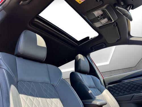 https://csb-strapi-files.fsn1.your-objectstorage.com/inventory-cars/images/e5f1af0a7e0641ae712761ea5f1c6ba6a95be0a2/21_500_6214.jpg