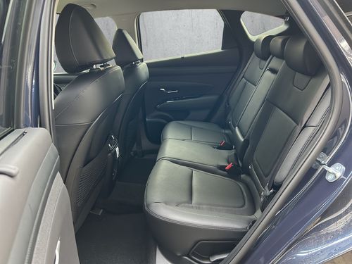 https://csb-strapi-files.fsn1.your-objectstorage.com/inventory-cars/images/e6e7b64ee3eca2d7442bc5e3476686bfbc8e3e17/13_500_7942.jpg