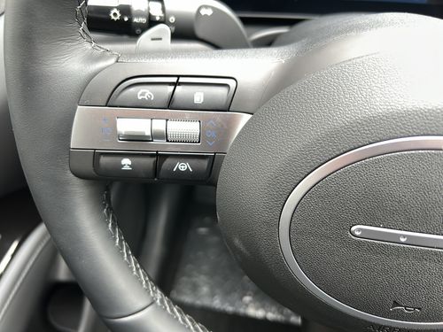 https://csb-strapi-files.fsn1.your-objectstorage.com/inventory-cars/images/e6e7b64ee3eca2d7442bc5e3476686bfbc8e3e17/31_500_2195.jpg