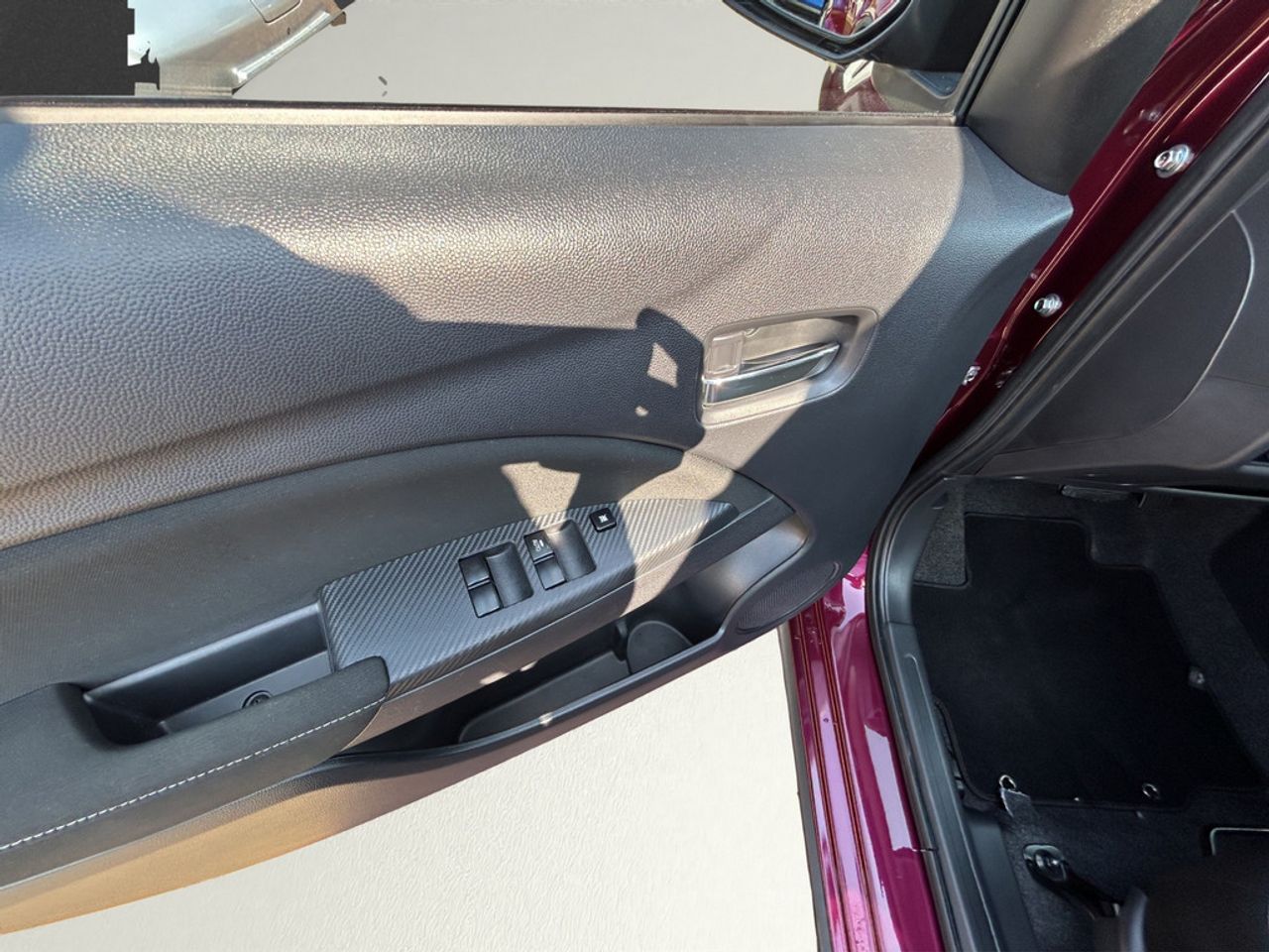 https://csb-strapi-files.fsn1.your-objectstorage.com/inventory-cars/images/e6f4f7568552ed865dcc828360ad728b8a87c8a7/11_1280_5949.jpg