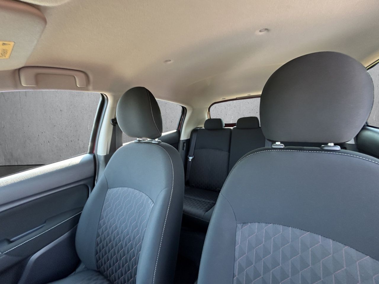https://csb-strapi-files.fsn1.your-objectstorage.com/inventory-cars/images/e6f4f7568552ed865dcc828360ad728b8a87c8a7/12_1280_9197.jpg