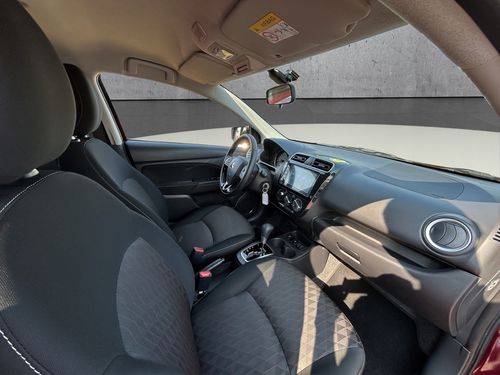 https://csb-strapi-files.fsn1.your-objectstorage.com/inventory-cars/images/e6f4f7568552ed865dcc828360ad728b8a87c8a7/14_500_7259.jpg
