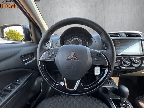 https://csb-strapi-files.fsn1.your-objectstorage.com/inventory-cars/images/e6f4f7568552ed865dcc828360ad728b8a87c8a7/17_500_6488.jpg