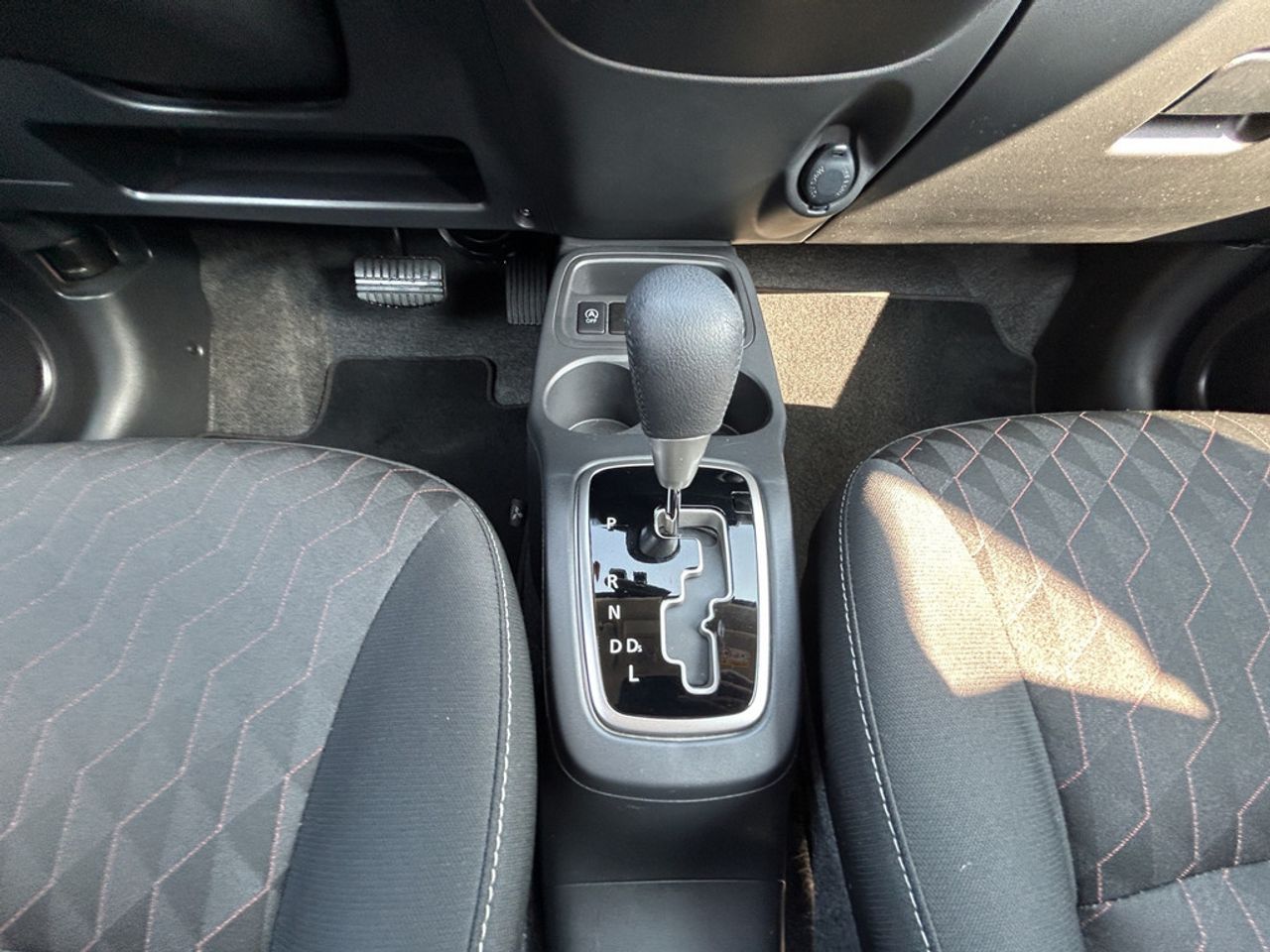 https://csb-strapi-files.fsn1.your-objectstorage.com/inventory-cars/images/e6f4f7568552ed865dcc828360ad728b8a87c8a7/19_1280_7266.jpg