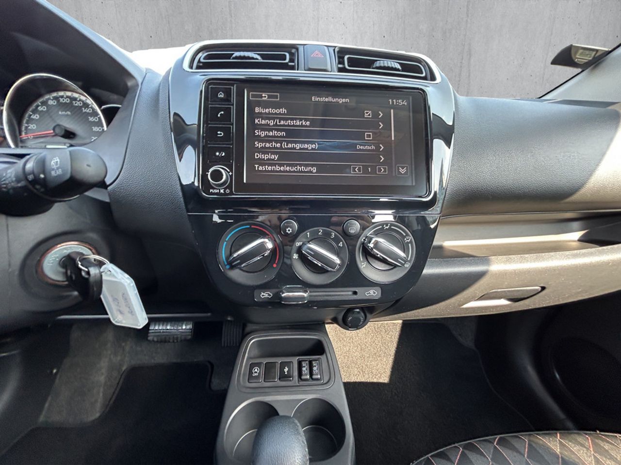 https://csb-strapi-files.fsn1.your-objectstorage.com/inventory-cars/images/e6f4f7568552ed865dcc828360ad728b8a87c8a7/22_1280_4862.jpg