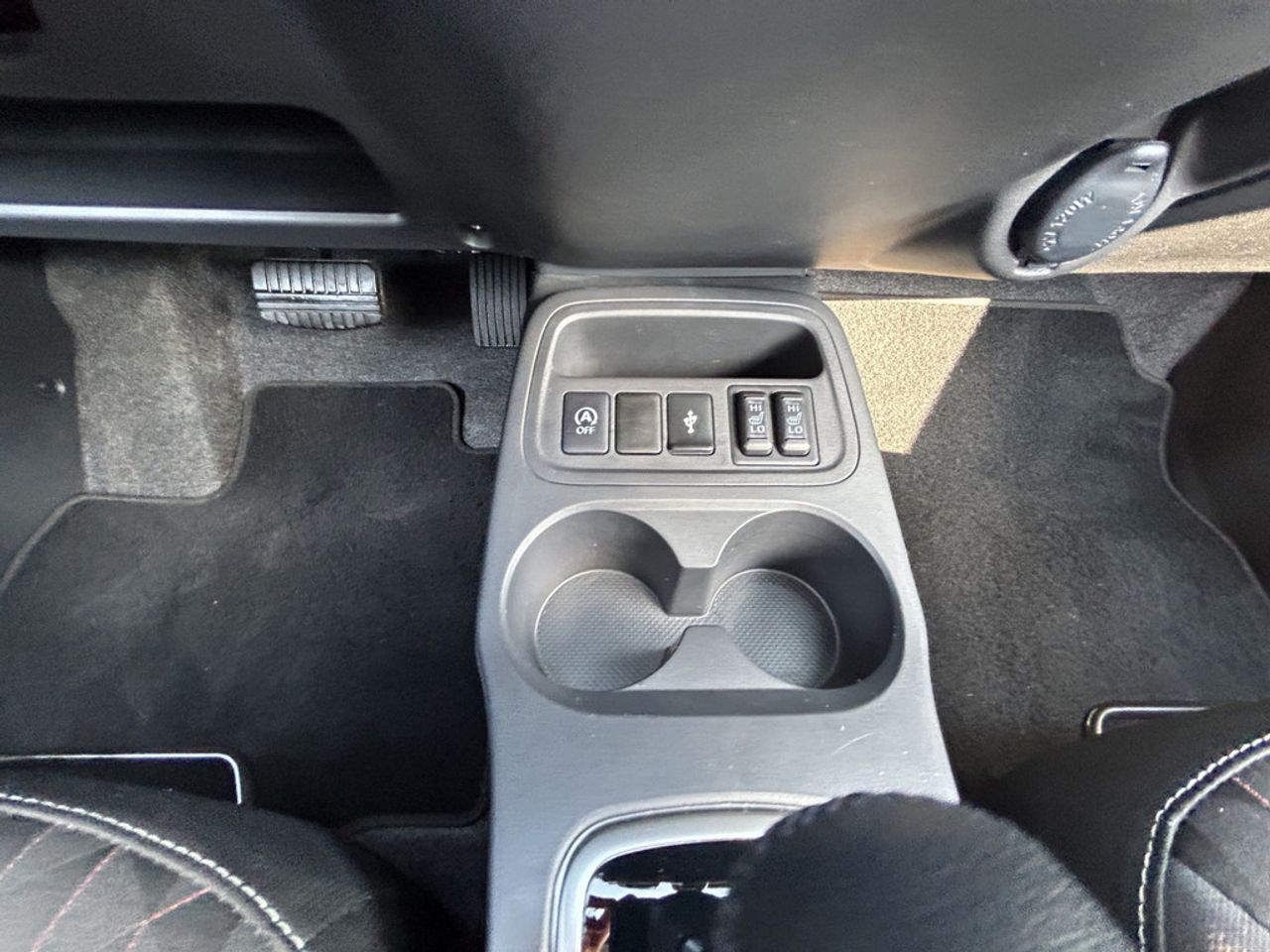 https://csb-strapi-files.fsn1.your-objectstorage.com/inventory-cars/images/e6f4f7568552ed865dcc828360ad728b8a87c8a7/23_1280_6982.jpg