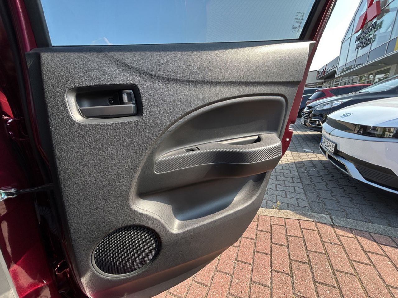 https://csb-strapi-files.fsn1.your-objectstorage.com/inventory-cars/images/e6f4f7568552ed865dcc828360ad728b8a87c8a7/31_1280_8258.jpg