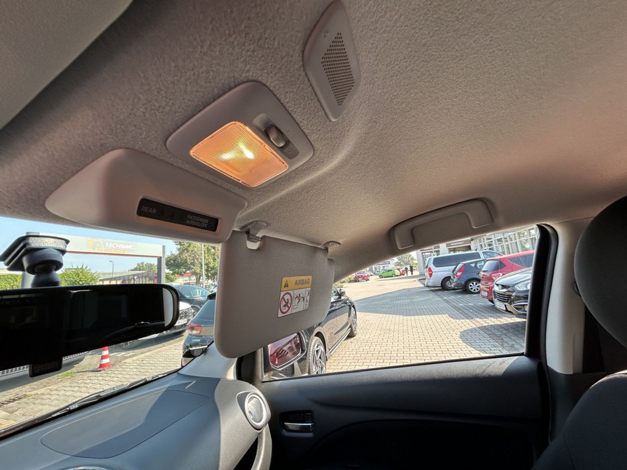https://csb-strapi-files.fsn1.your-objectstorage.com/inventory-cars/images/e6f4f7568552ed865dcc828360ad728b8a87c8a7/33_1280_7444.jpg